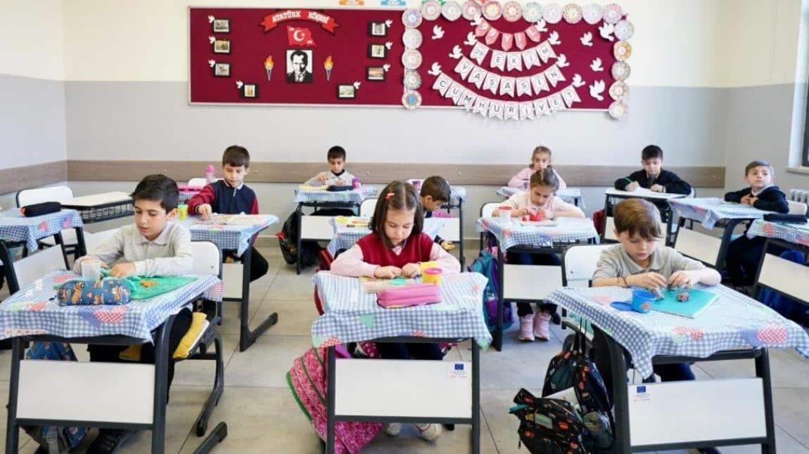 1. SINIF ŞUBELERİ VE SINIF ÖĞRETMENLERİ İLE 5. SINIF ŞUBELERİ e-OKUL'DAN OTOMATİK BELİRLENECEK